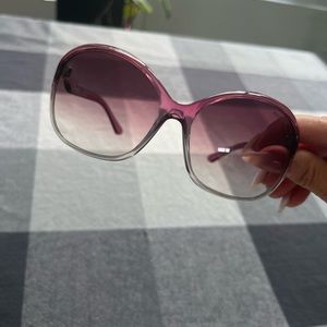 Miu miu sunglasses/ lunettes de soleil model SMU06L